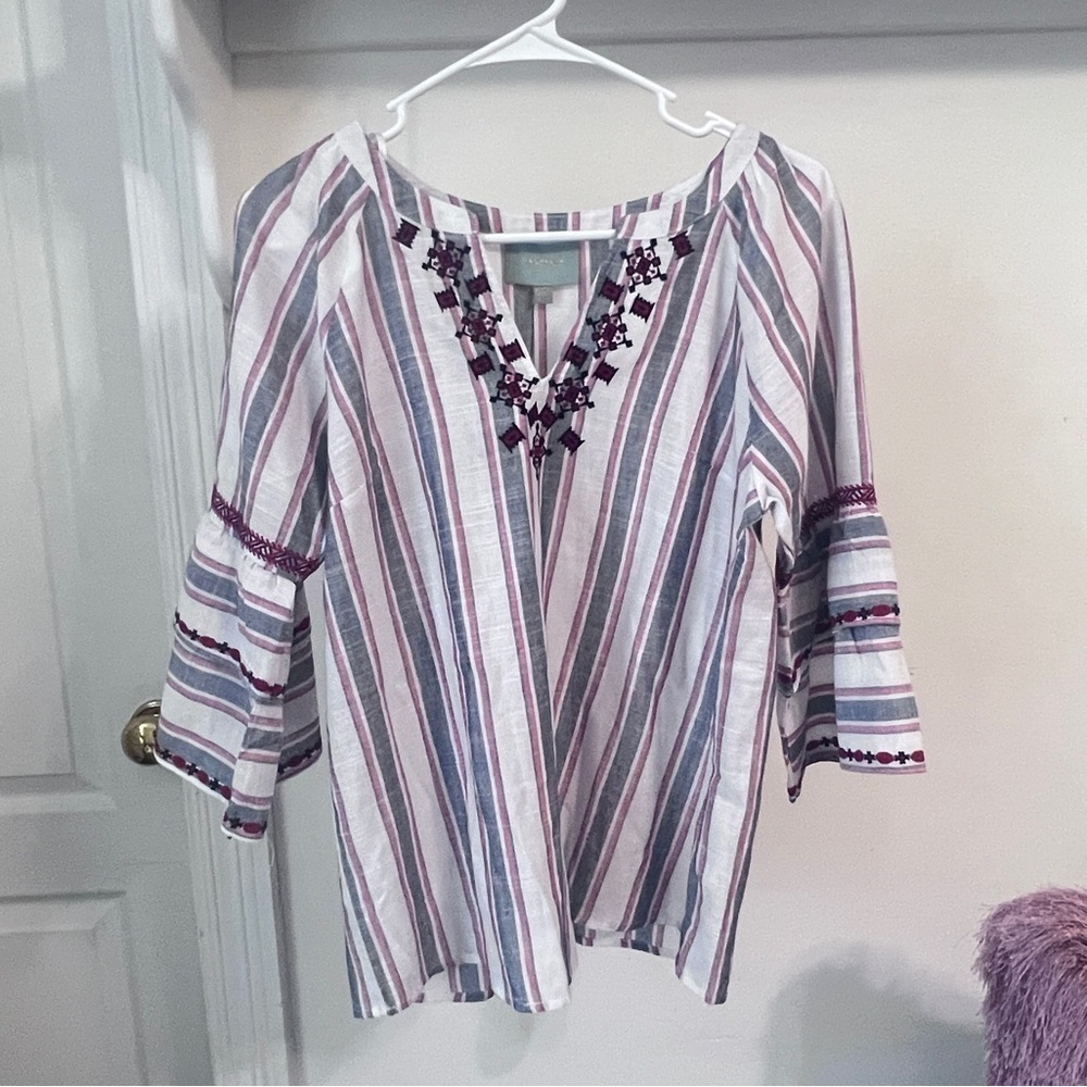 FINAL PRICE NWT Skies are Blue Embroidered Blouse